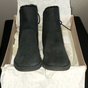 UGG Naiyah Boots